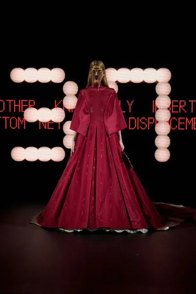 Look 37